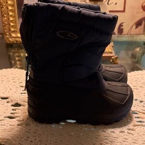 Cozy Black Kids Thermolite Snow Boots